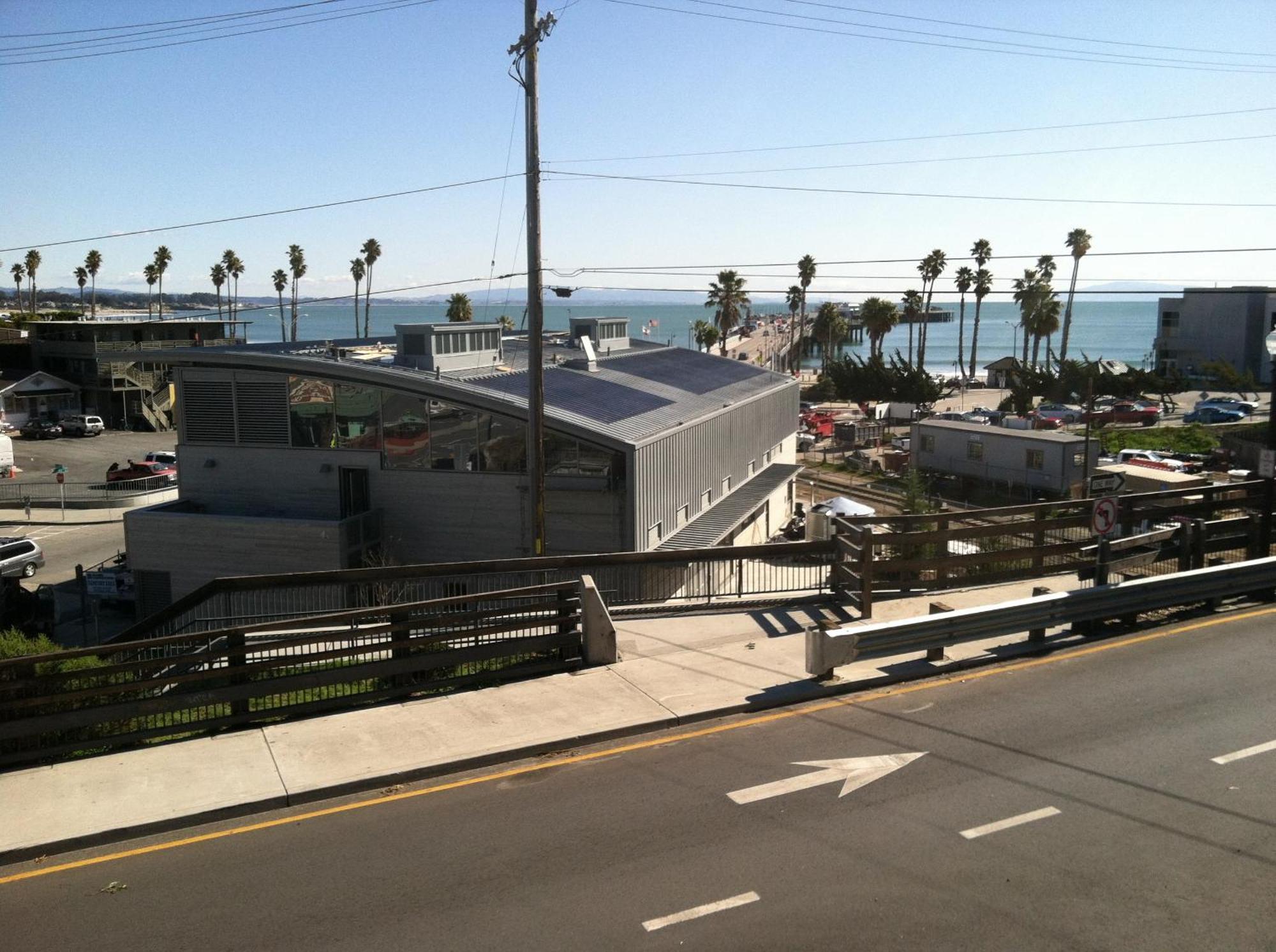 Howard Johnson by Wyndham Santa Cruz Beach Boardwalk Exterior foto